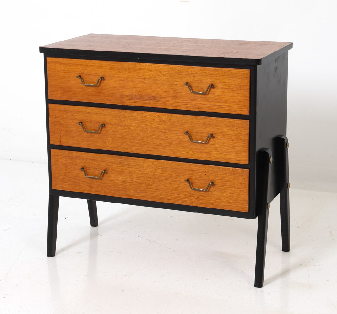 GYLLENSVAANS SWEDISH TEAK CHEST OF DRAWERS 1950S (1 of 20)