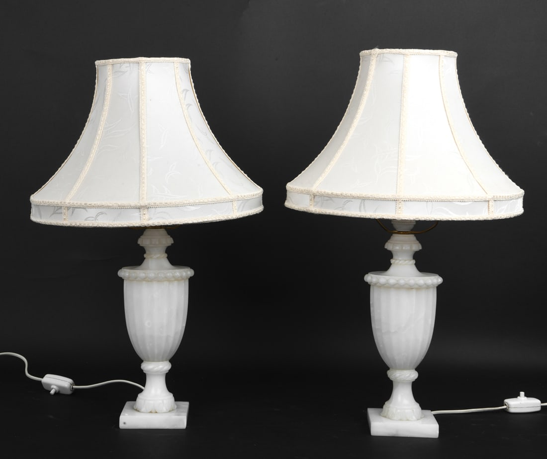 PAIR OF ITALIAN ALABASTER TABLE LAMPS (1 of 11)
