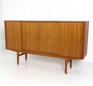 STYLE OF OMANN JUN DANISH TEAK SIDEBOARD C. 1960S