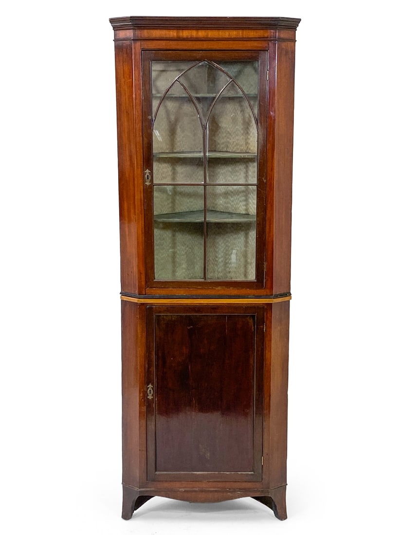 ANTIQUE GEORGIAN MAHOGANY CORNER CABINET (1 of 13)