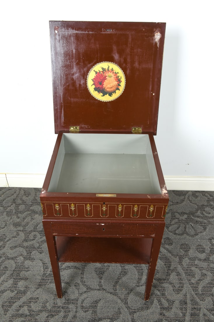 SWEDISH PAINT DECORATED SIDE TABLE - 5