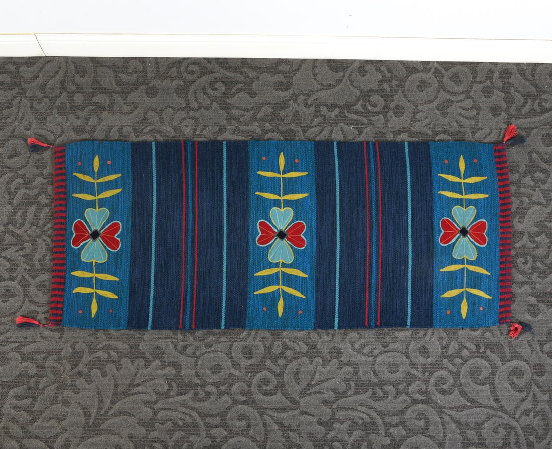 SCANDINAVIAN FLORAL FLATWEAVE WOOL RUG (1 of 7)