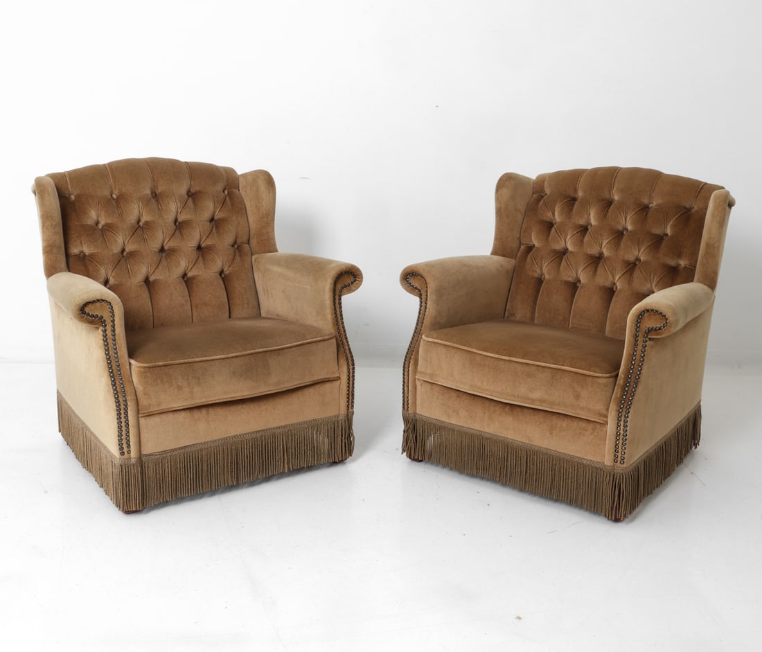 PAIR OF DANISH VELOUR LOUNGE CHAIRS C. 1960S (1 of 16)