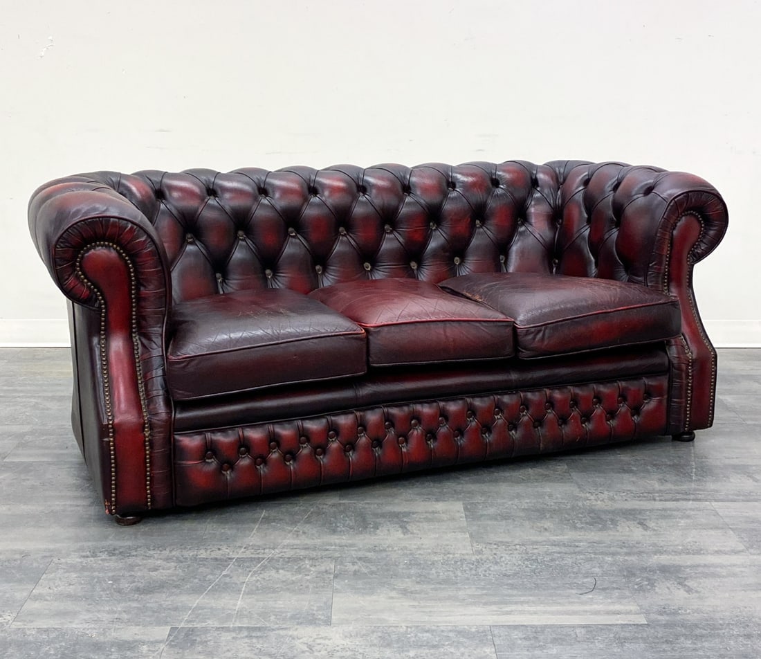 CHESTERFIELD STYLE LEATHER THREE SEAT SOFA (1 of 13)