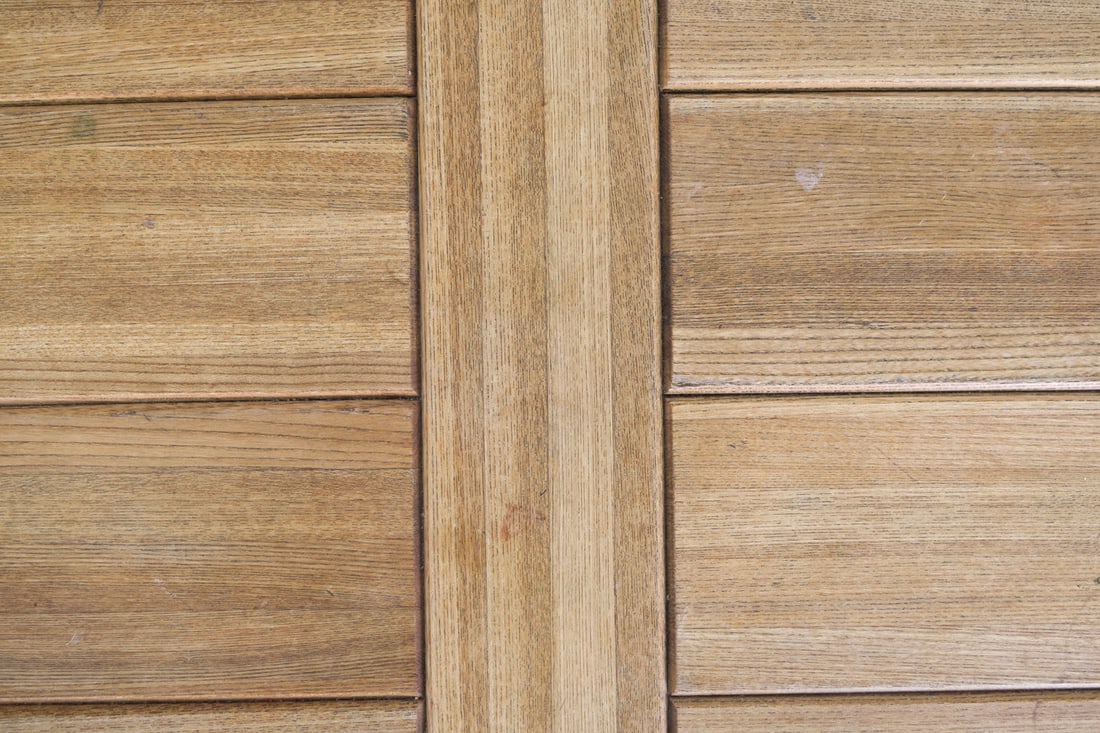 BRUTALIST STYLE TEAK EXTENDING DINING TABLE - 16