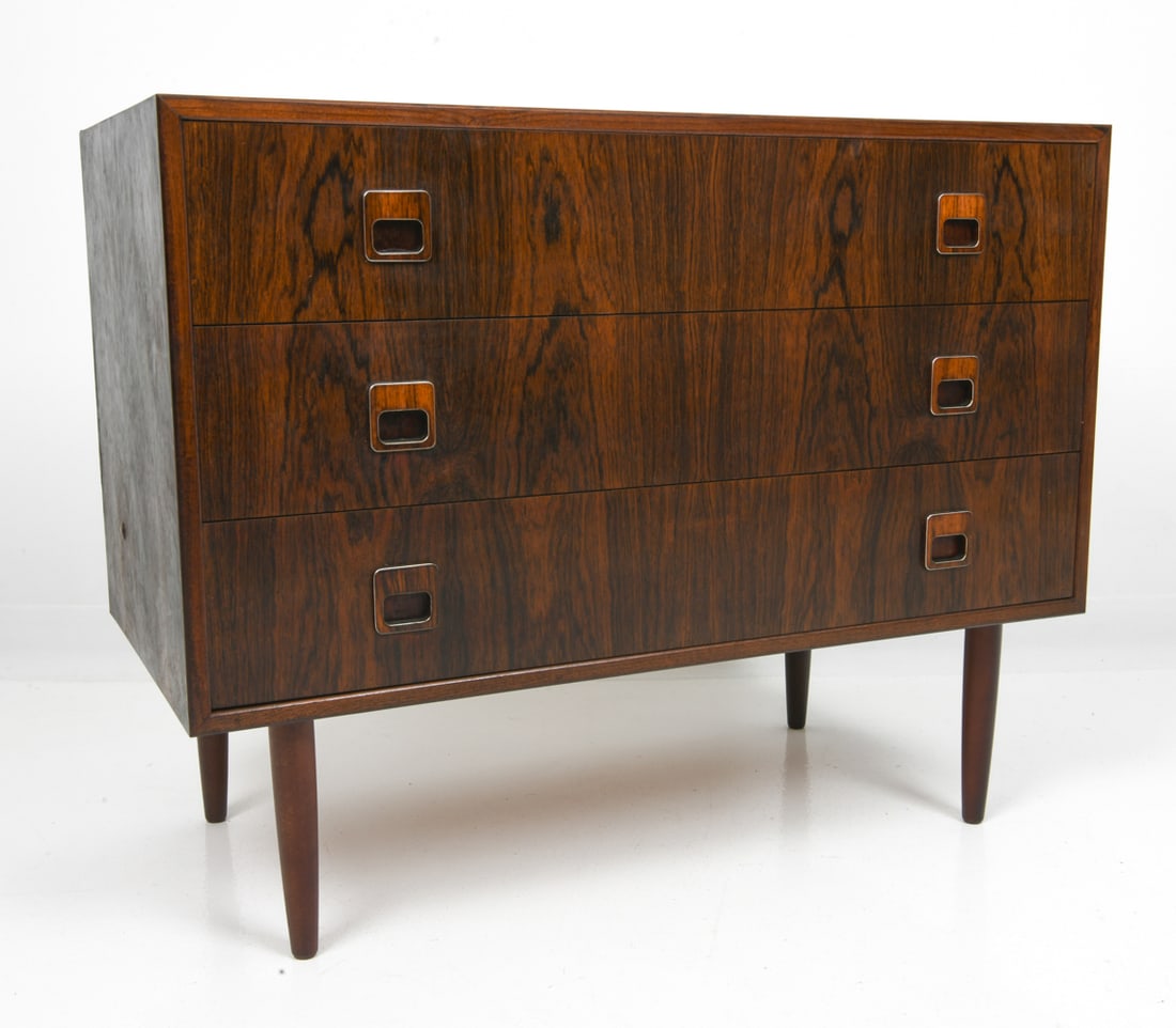 HJORNEBO DANISH ROSEWOOD CHEST OF DRAWERS C. 1960S (1 of 13)