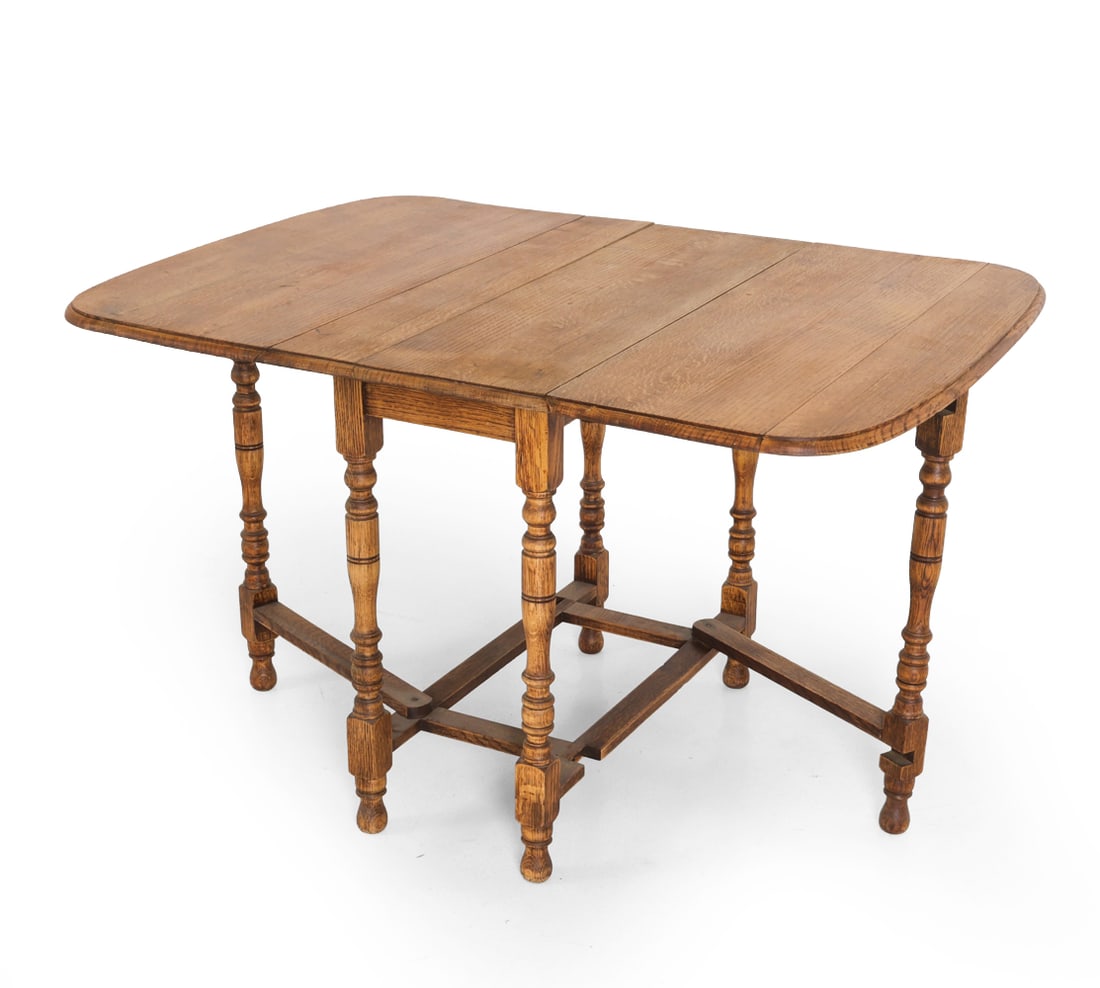 ENGLISH FARMHOUSE GATELEG OAK TABLE (1 of 15)