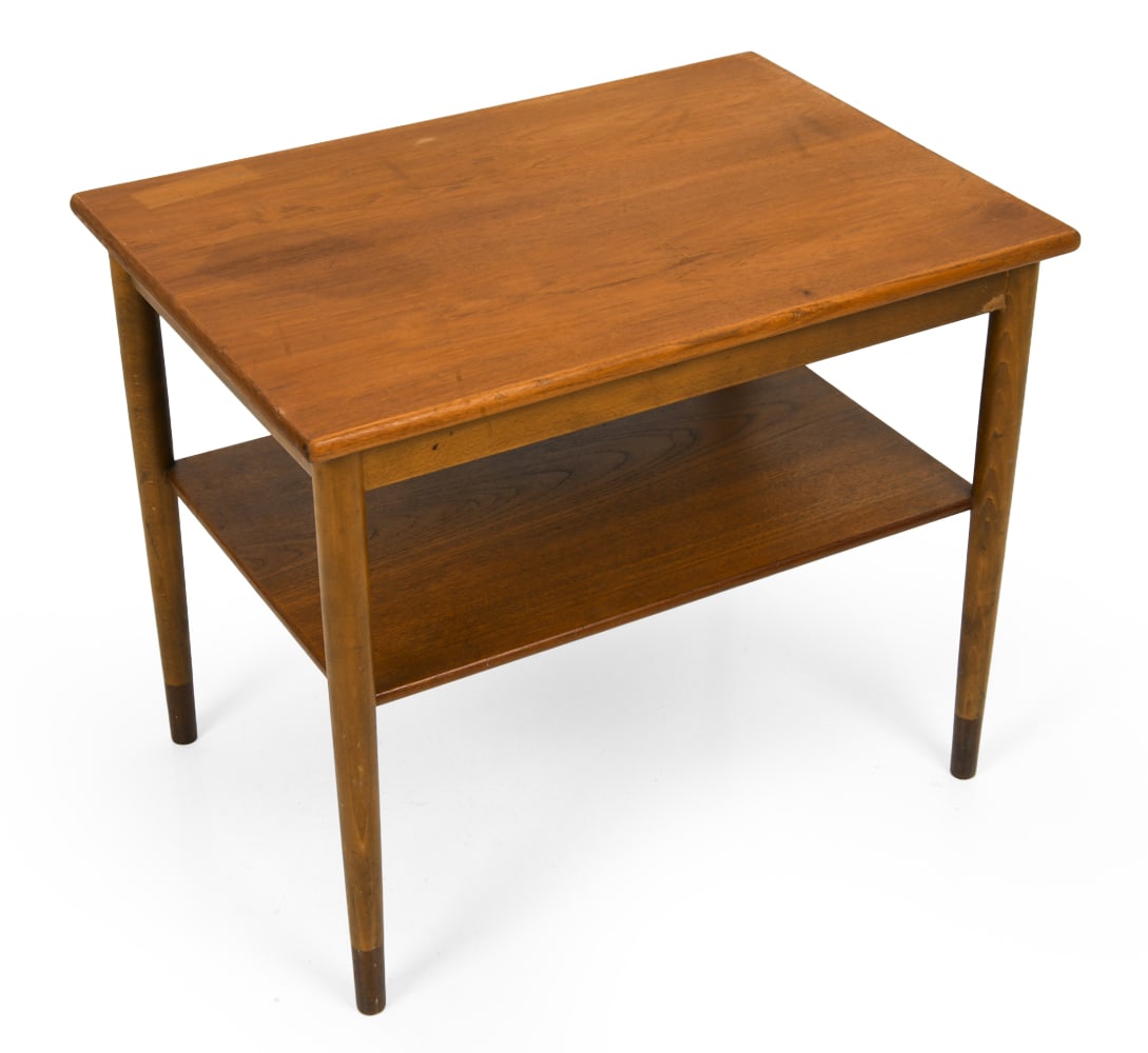 BORGE MOGENSEN STYLE DANISH TEAK SIDE TABLE 1960S: Two-tiered side table with rectangular top and a lower shelf. Tapered legs with two-tone finish. Denmark, circa 1960s. Dimensions: H 23.5" x W 28.5" x D 20". Condition: Fading and water rings to top. 