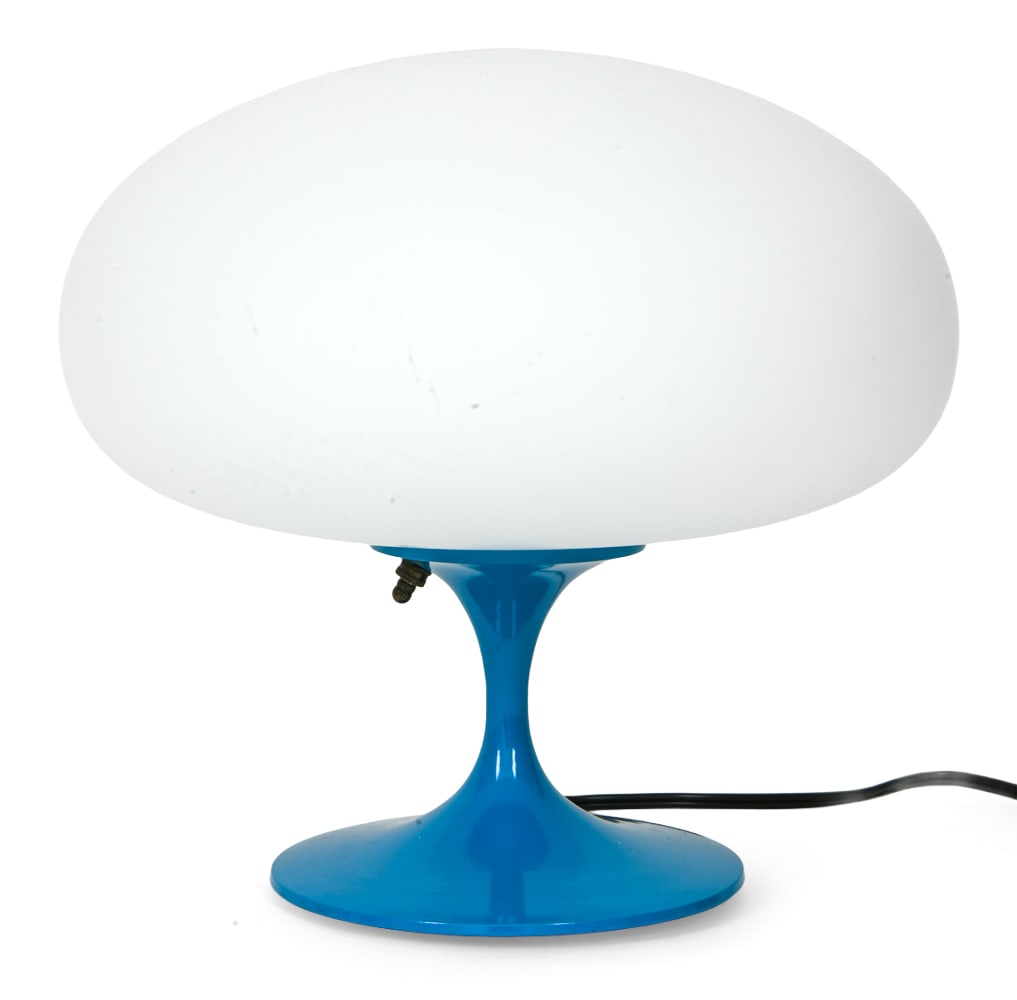 BILL CURRY DESIGNLINE STEMLITE TABLE LAMP: Stemlite short table lamp designed by Bill Curry manufactured by Designline. Aluminum base with blue enamel finish and white frosted lamp shade. Marked near socket. Dimensions: H 12.25" x Dia. 13.25".