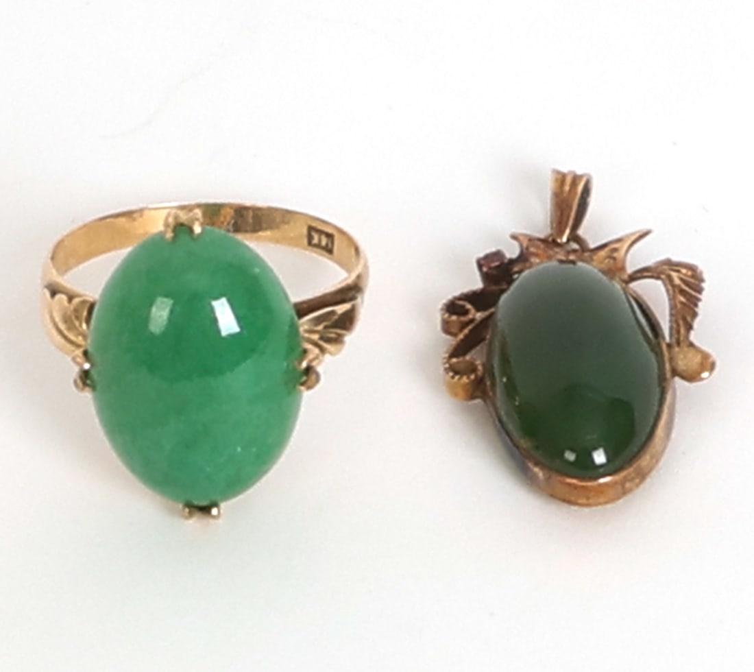 JADE & GOLD RING AND PENDANT JEWELRY GROUPING: Grouping of jade and gold jewelry including 14k ring, marked to band. Together with 18k gold & jade pendant. Pendant unmarked, tested. Dimensions: Pendant H 1". Ring Size 9. Condition: Slight rubs to 