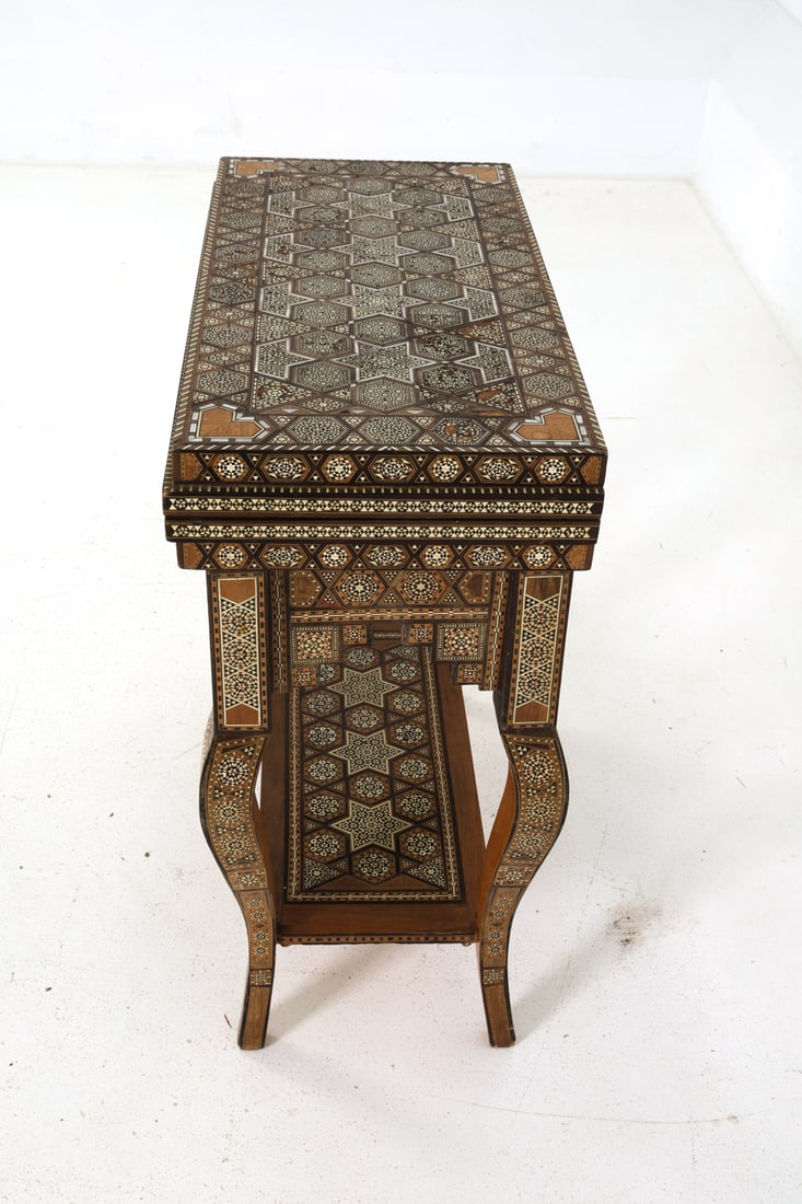 DAMASCUS CHESS AND BACKGAMMON GAMES TABLE - 11