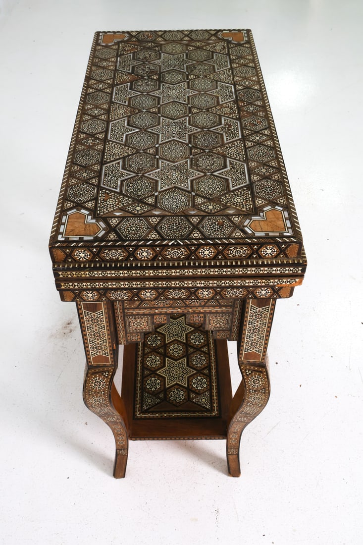 DAMASCUS CHESS AND BACKGAMMON GAMES TABLE - 14