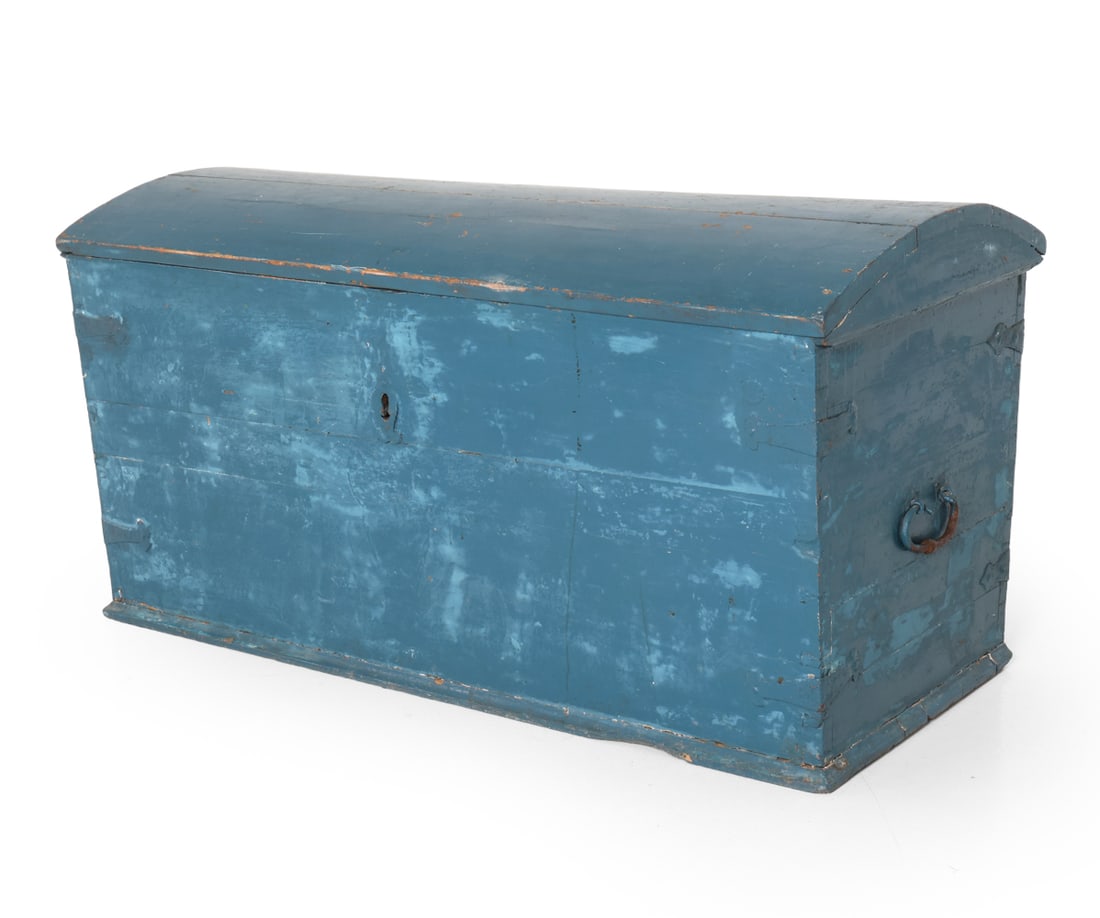 ANTIQUE SCANDINAVIAN PAINTED PINE CHEST 19TH C. (1 of 15)