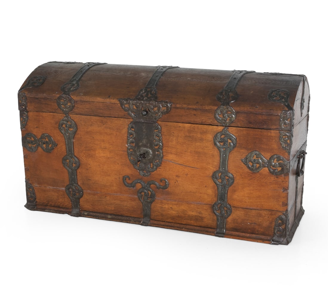 BAROQUE STYLE DANISH OAK BRIDAL CHEST 19TH C. (1 of 17)
