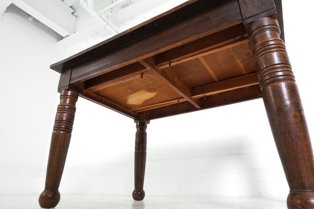 ANTIQUE OAK EXTENSION DINING TABLE - 14