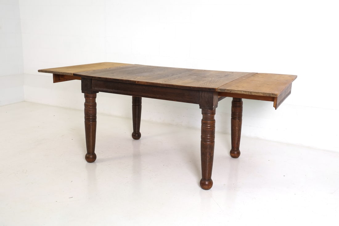 ANTIQUE OAK EXTENSION DINING TABLE - 15