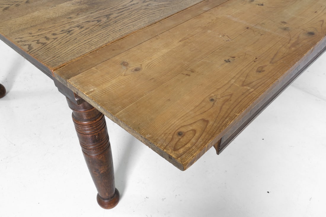 ANTIQUE OAK EXTENSION DINING TABLE - 19