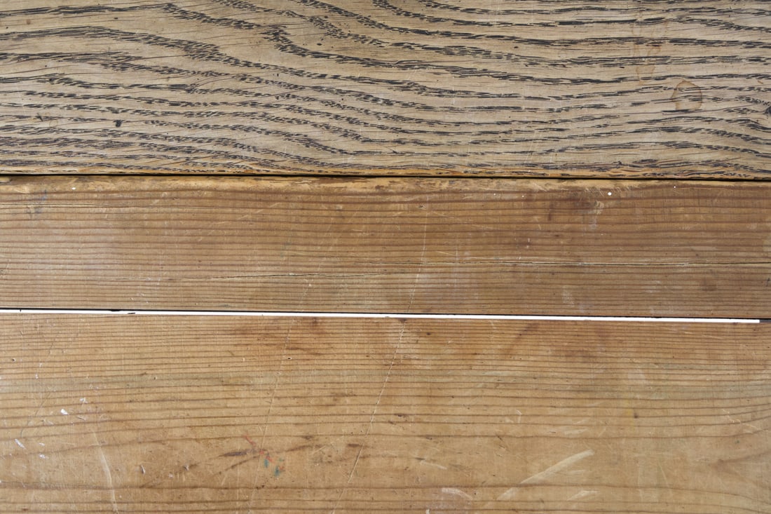 ANTIQUE OAK EXTENSION DINING TABLE - 20