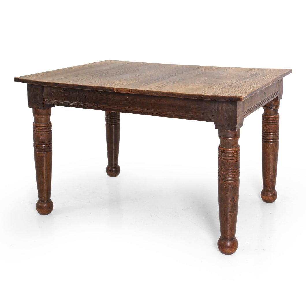 ANTIQUE OAK EXTENSION DINING TABLE - 2