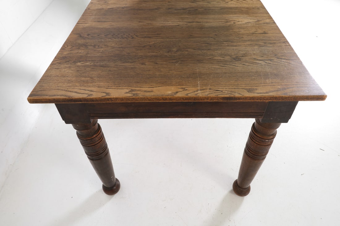 ANTIQUE OAK EXTENSION DINING TABLE - 8
