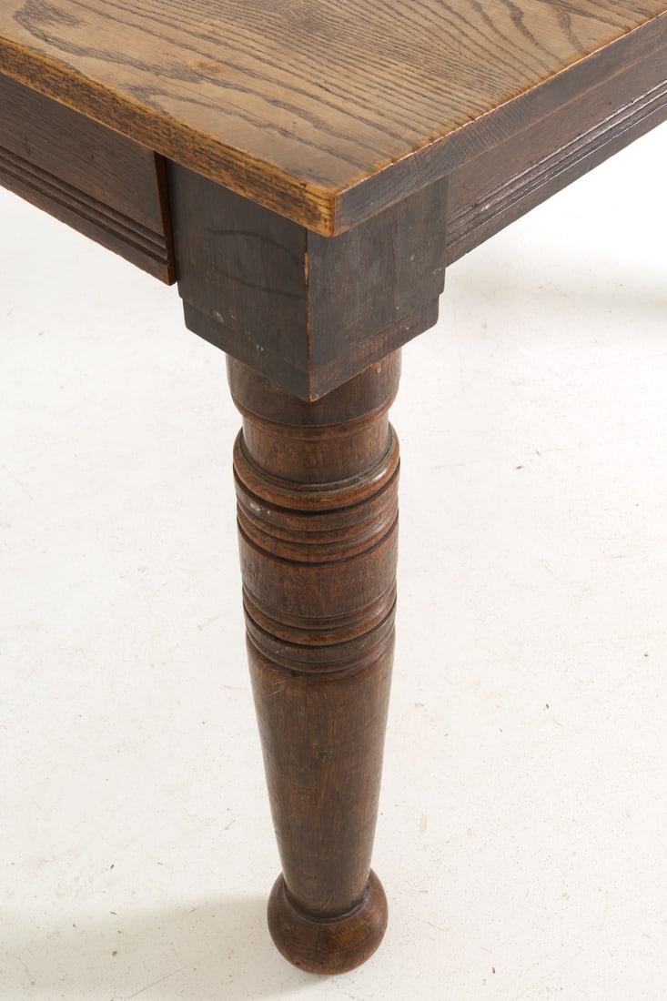 ANTIQUE OAK EXTENSION DINING TABLE - 9