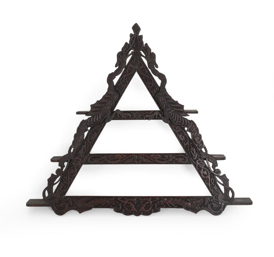 ANTIQUE CARVED OAK WALL SHELF (1 of 15)