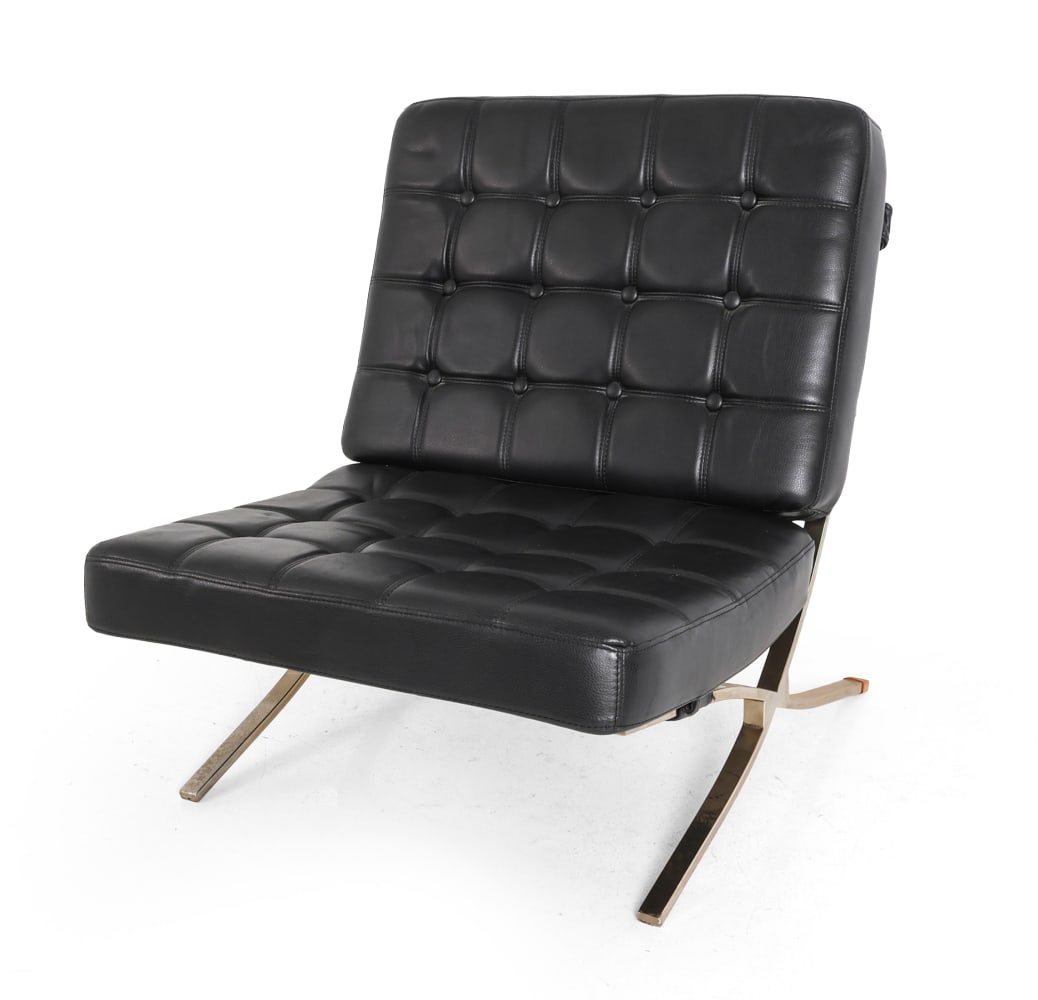 BARCELONA STYLE LEATHER & CHROME LOUNGE CHAIR: Apparently unmarked. Dimensions: H 35" x W 30" x D 35" x SH 15" Condition: Wear consistent with age and use. Minor scuffs and scratches. DA_211