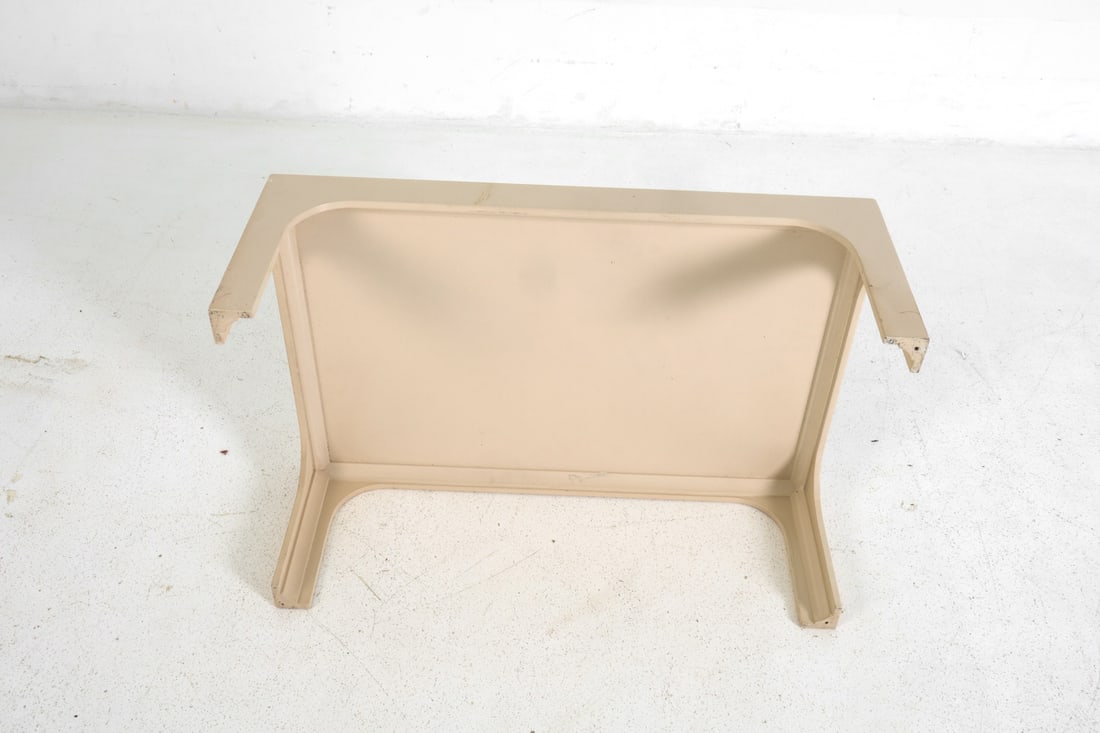 PAINTED WOODEN COFFEE TABLE - 8