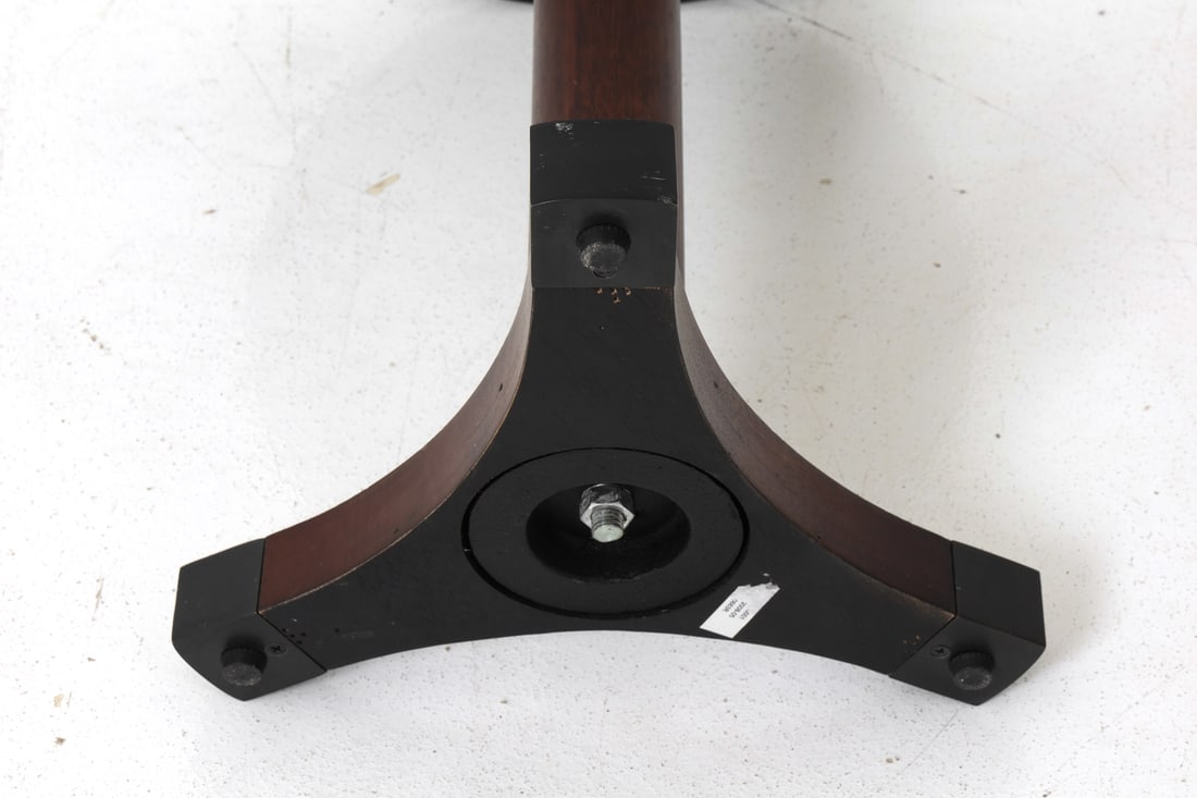 CONTEMPORARY TELESCOPING SIDE TABLE - 10