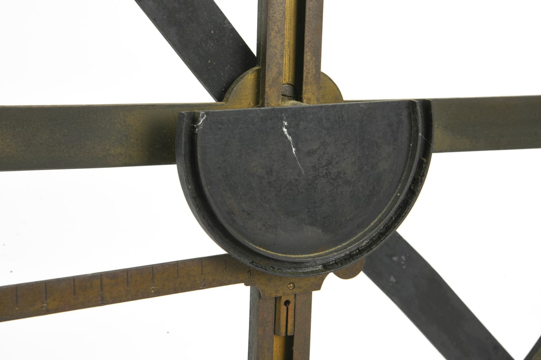 ANTIQUE REFRACTION AND REFLECTION DEMONSTRATOR - 3