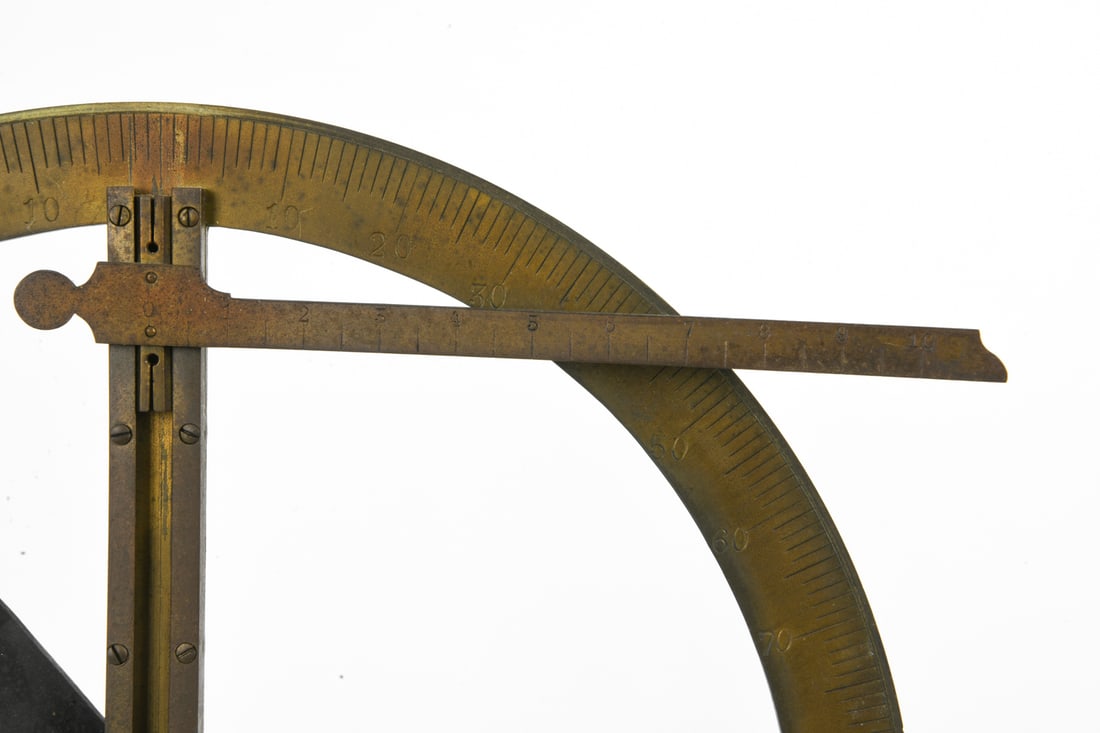 ANTIQUE REFRACTION AND REFLECTION DEMONSTRATOR - 8