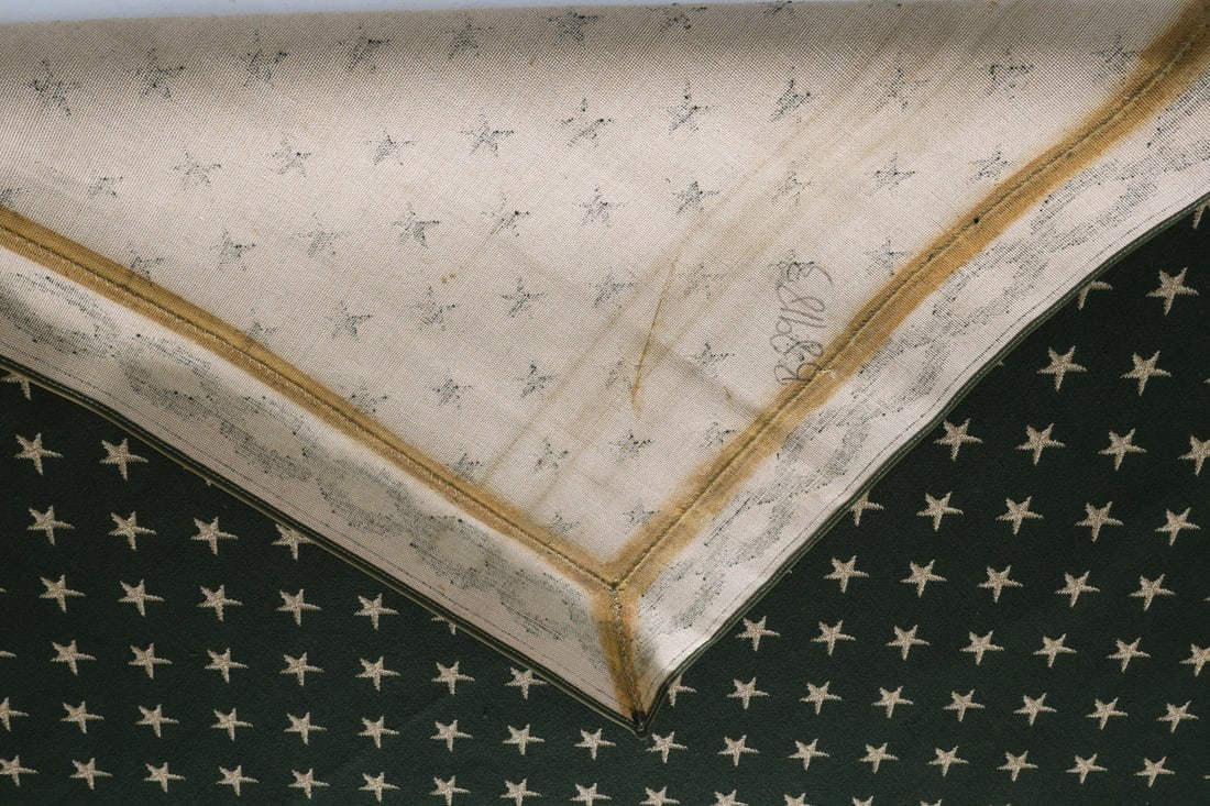 LARGE STARK CARPET - 10