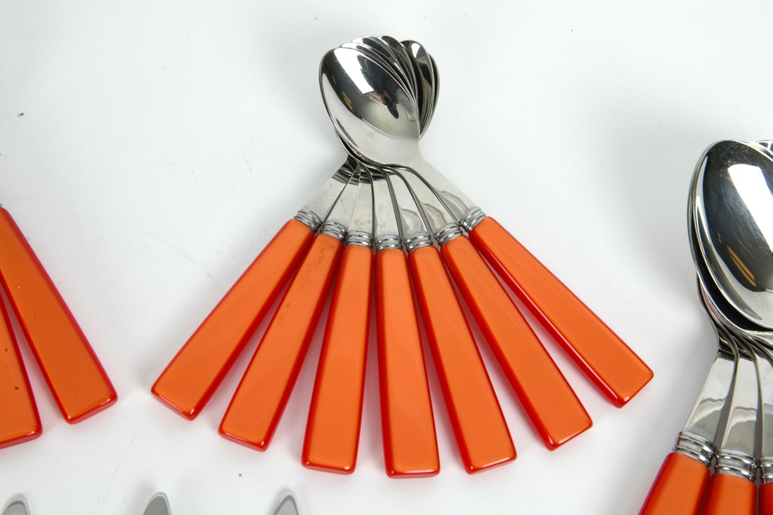 SABRE PARIS FLATWARE GROUPING - 4