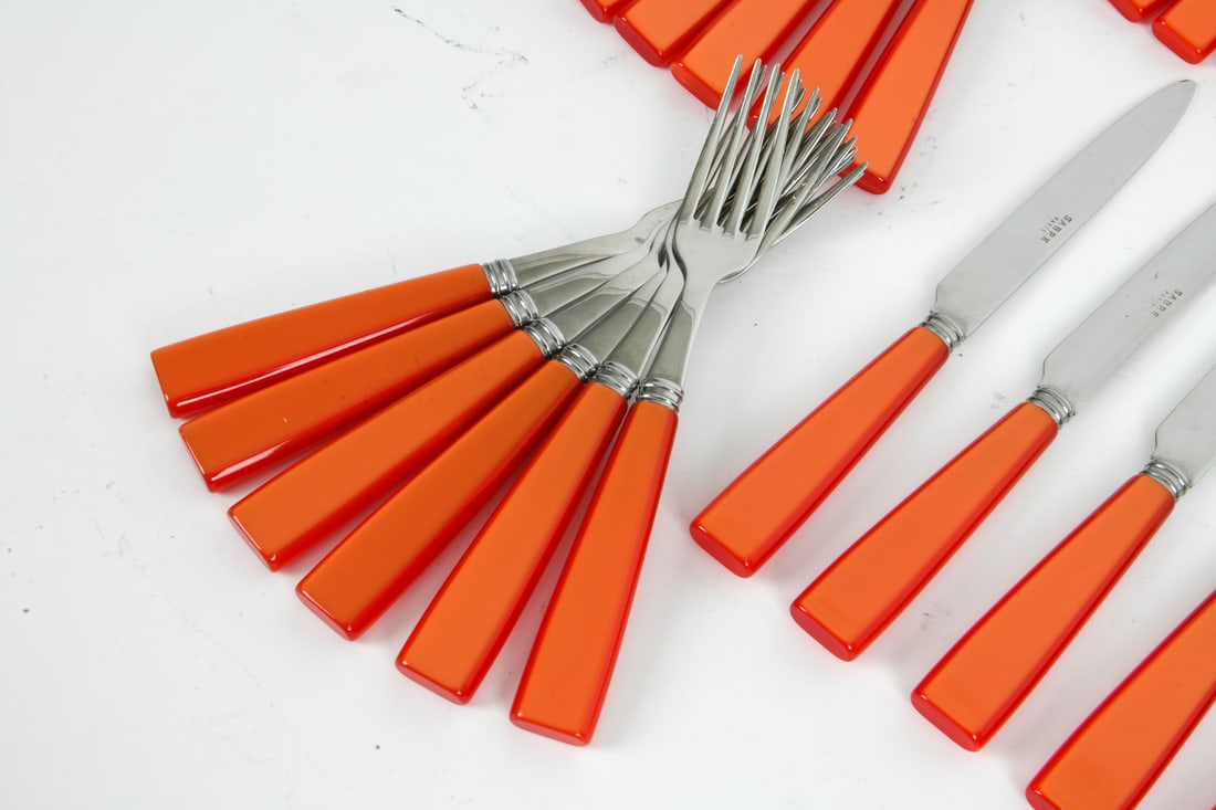 SABRE PARIS FLATWARE GROUPING - 6