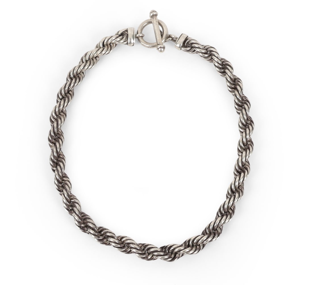 MEXICAN STERLING SILVER ROPE CHAIN NECKLACE: Marked to clasp. Total Weight: 5.41 ozt. Dimensions: L 20". Condition: Slight tarnish and small dings.