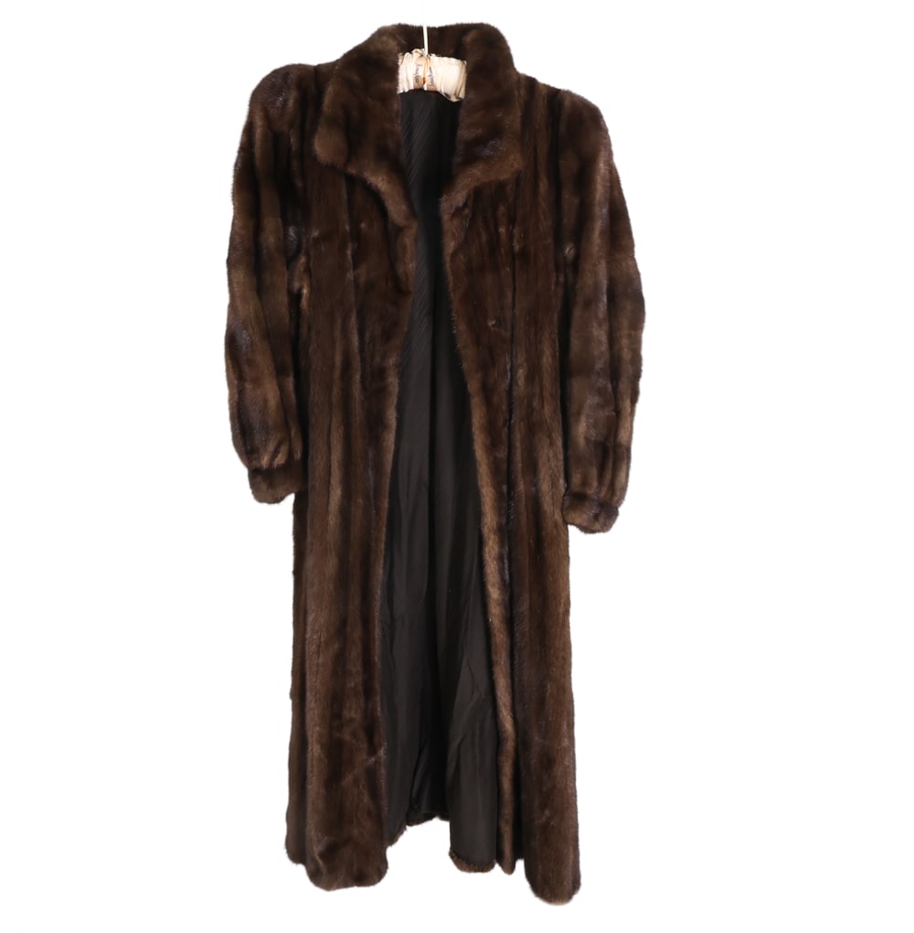 VINTAGE FULL LENGTH MINK FUR COAT (1 of 9)