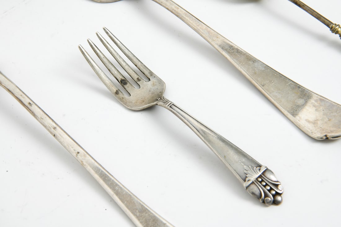 SILVER GROUPING - 6
