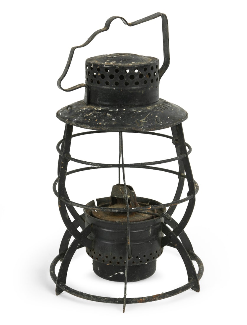 ANTIQUE DIETZ NO. 39 RAILROAD LANTERN 19TH C.: Marked to top. Dimensions: H 12" x Dia. 6.5". Condition: Bent handle. Oxidation. Wear consistent with age and use. no glass