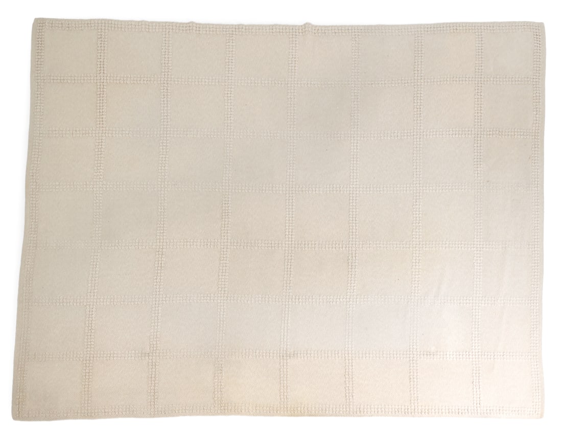 VINTAGE CAROUSEL BEIGE AREA RUG: Tagged underneath. 20th century. Dimensions: L 150" x W 118". Condition: Few discolored spots. Wear consistent with age and use.