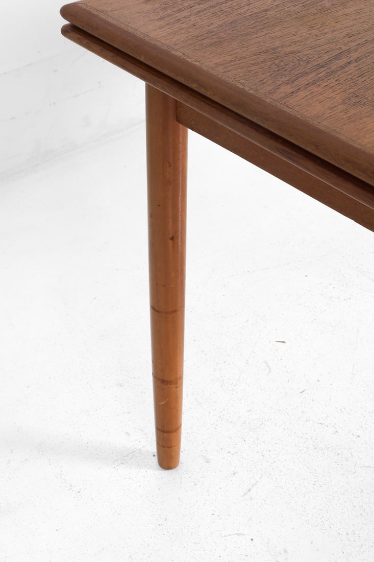 ARNE VODDER STYLE DANISH TEAK DINING TABLE - 18