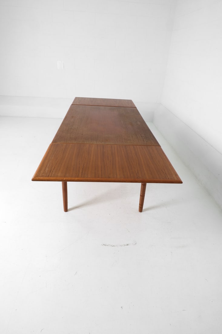 ARNE VODDER STYLE DANISH TEAK DINING TABLE - 6