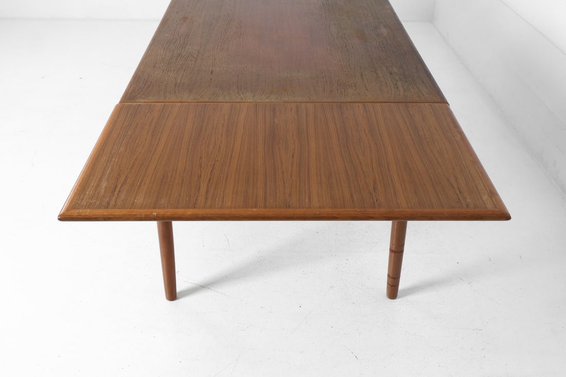 ARNE VODDER STYLE DANISH TEAK DINING TABLE - 7