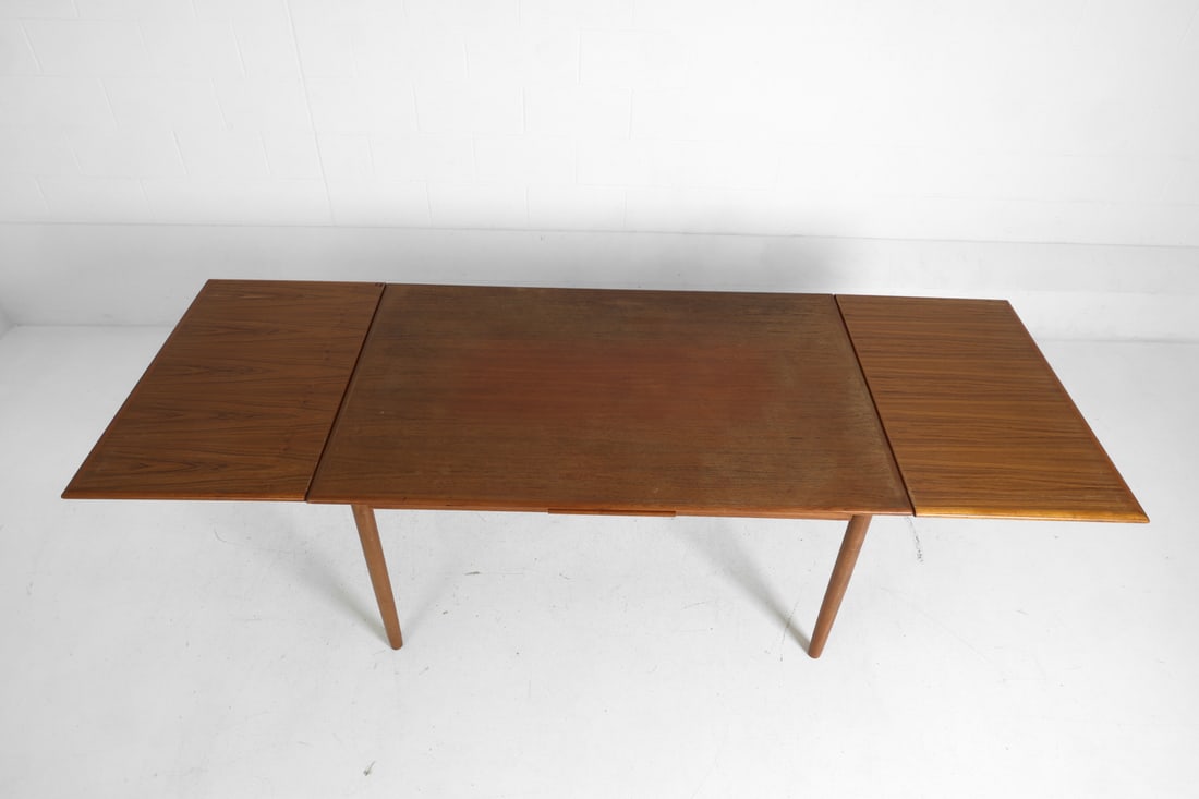 ARNE VODDER STYLE DANISH TEAK DINING TABLE - 8