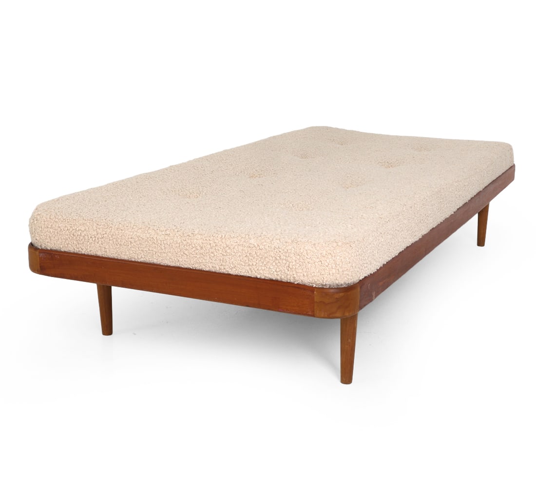 ATTR. HORSNAES DANISH TEAK DAYBED C. 1970S (1 of 14)
