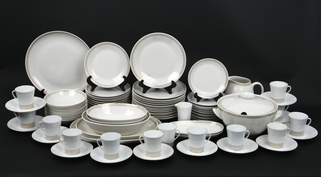 ARABIA PORCELAIN SERVICE (1 of 19)