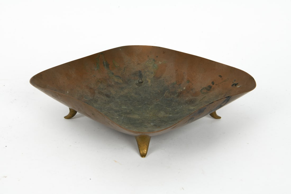KARL HAGENAUER FOR WIENER WERKSTATTE COPPER TRAY: Stamped on underside. Dimensions: H 2.25" x W 8.5" x D 8.5" Condition: Surface wear and soiling to top, oxidation present. Slight tobacco odor.