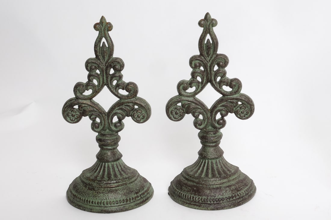 DECORATIVE BRASS GROUPING - 3