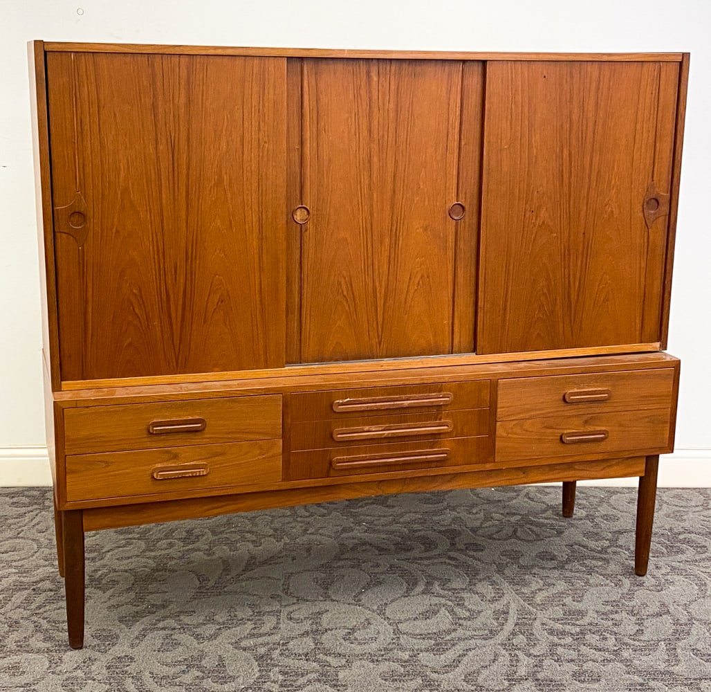 MID-CENTURY DANISH TEAK SIDEBOARD C. 1960S (1 of 17)