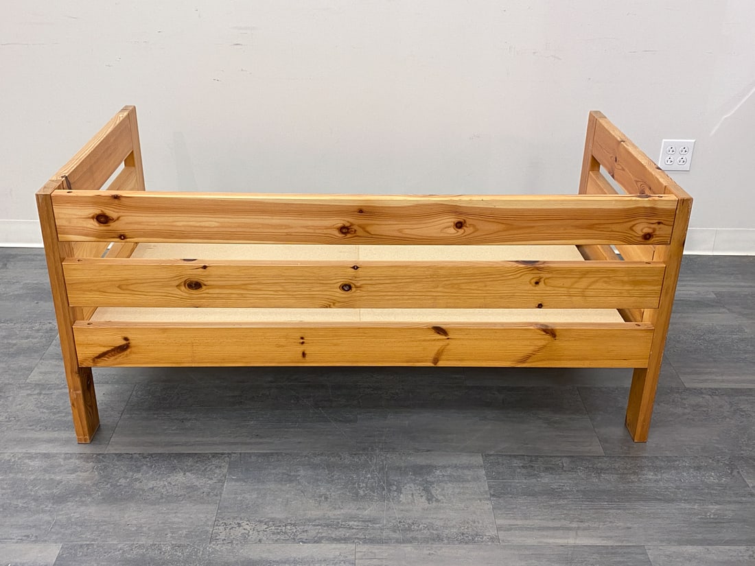 WILHELMSSON STYLE SWEDISH PINE SOFA - 12