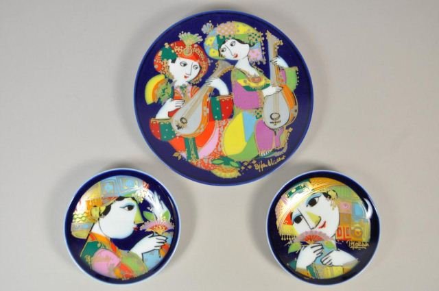 BJORN WIINBLAD FOR ROSENTHAL STUDIO LINE 3 PLATES: 3 plates by Bjorn Wiinblad for Rosenthal studio line. Marked Orientalische nachtmusik Mandolinenspieler Motiv 2. In excellent condition. Dimensions: 6" and 4" diameter From a Riverdale/Bronx, NY Estat